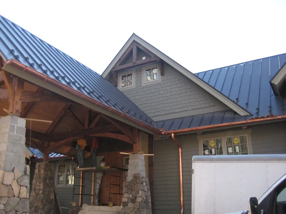 Craftsman Roofing team delivering quality roofing work in East Scott